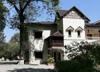 Top 3 Schools in India Rw Reveals